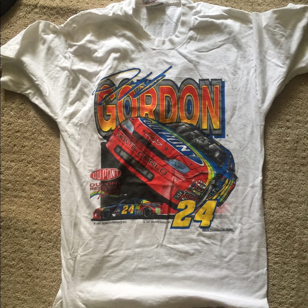 graphic tee